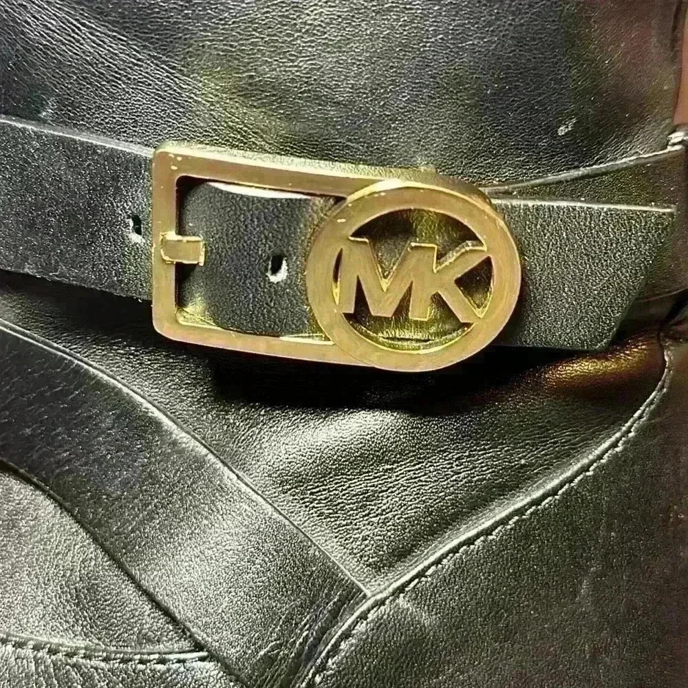 Michael Kors Women's Bryce Tall Boot Black Leather Zip Up Riding Boots Size 10. - Picture 4 of 14